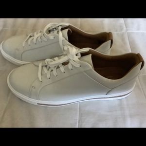 NWT Clarks Un Maui Lace White Leather Sneakers 7.5